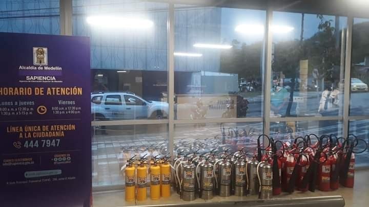 Inspección de extintores en la Alcaldía de Caldas SAPIENCIA